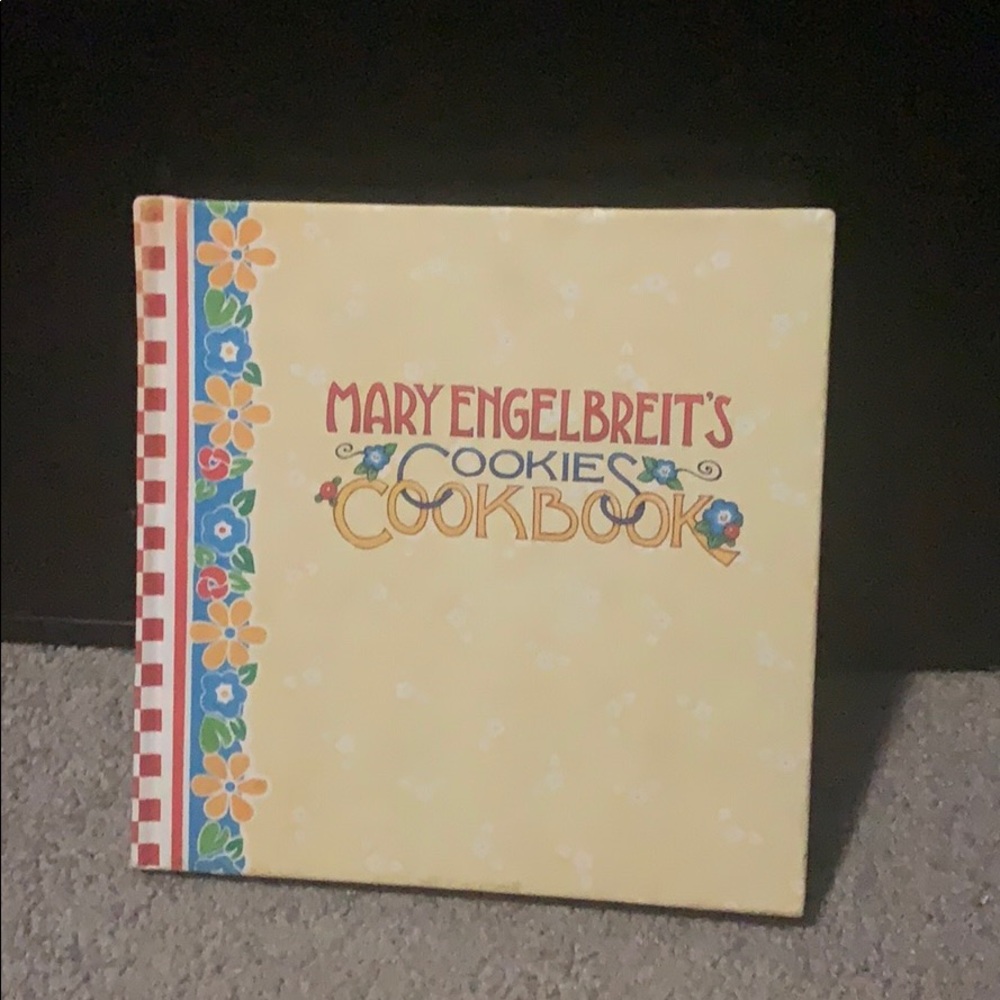 Mary Engelbreit’s Cookies CookBook